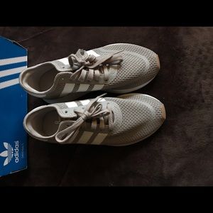 Women Adidas Shoes